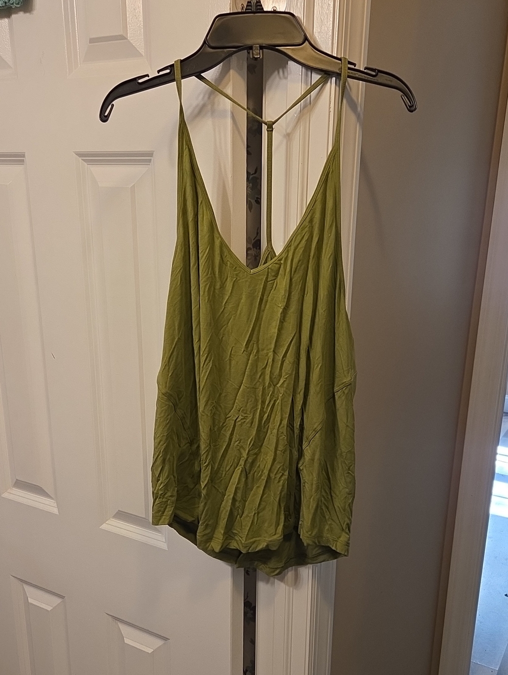 lululemon athletica Olive Green Racer-Split Back -EUC